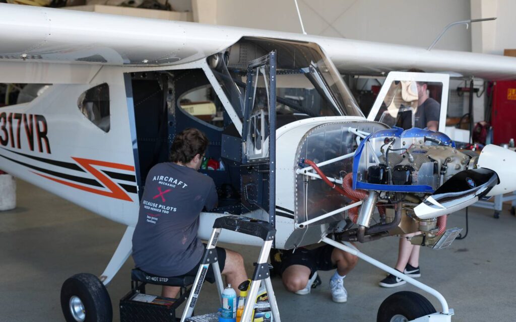 Students becoming aircraft mechanics in conroe, tx